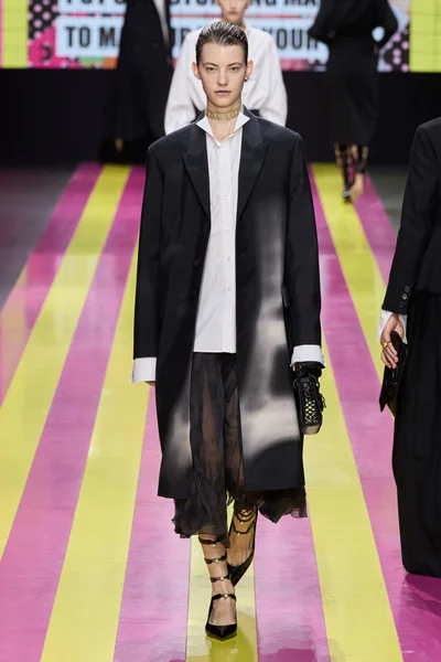 Look 20